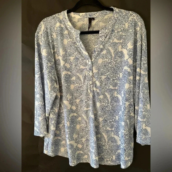 Cathy women’s size extra large 3/4 length sleeve blue and white tunic top - Picture 1 of 3